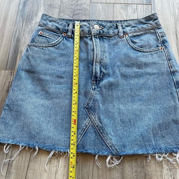 Topshop Blue Denim Jean Mini Skirt - Size 6 - Picture 9 of 9